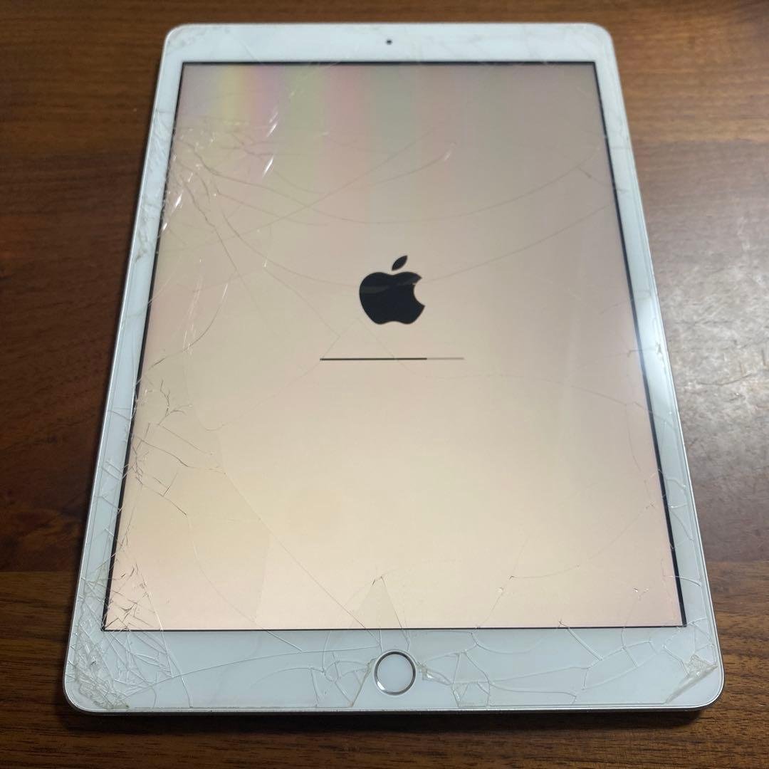 柳*郎様 Apple iPad 128GB 本体　第8世代