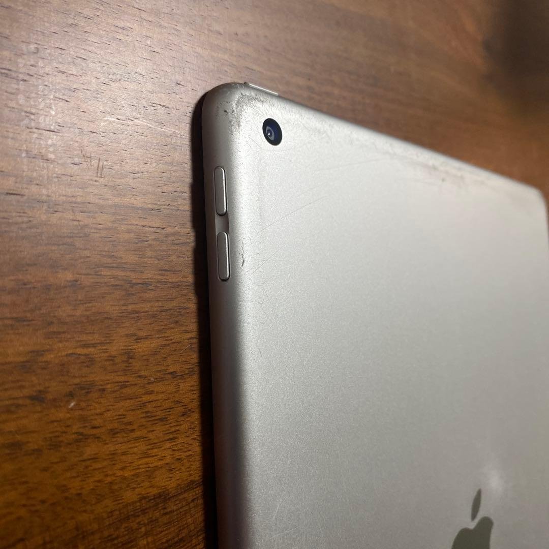 柳*郎様 Apple iPad 128GB 本体　第8世代