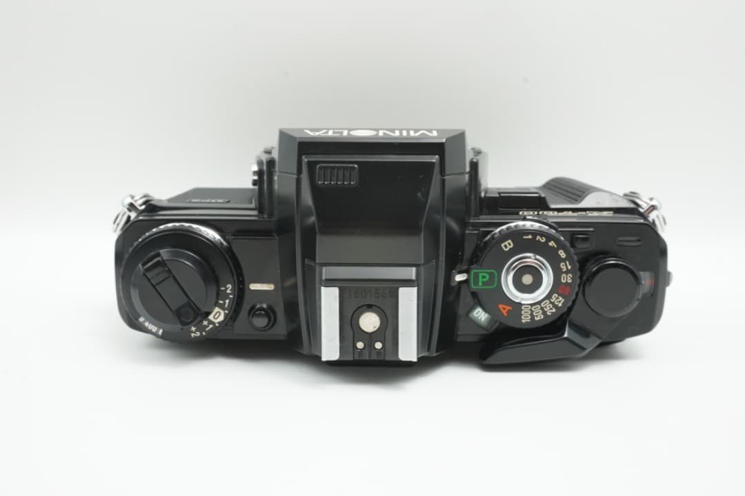 Minolta X-700 + MD 50mm + ズームレンズ + ストラップ